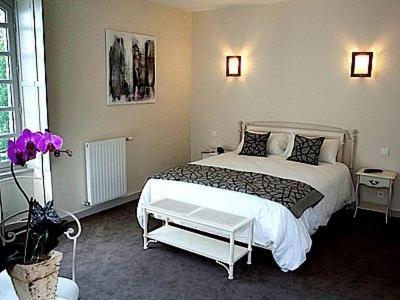 Logis Hotel Le Prieure Des Gourmands Châteaubriant Eksteriør billede